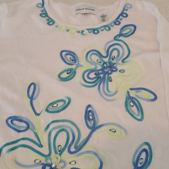 Top - Picture 2 of 4